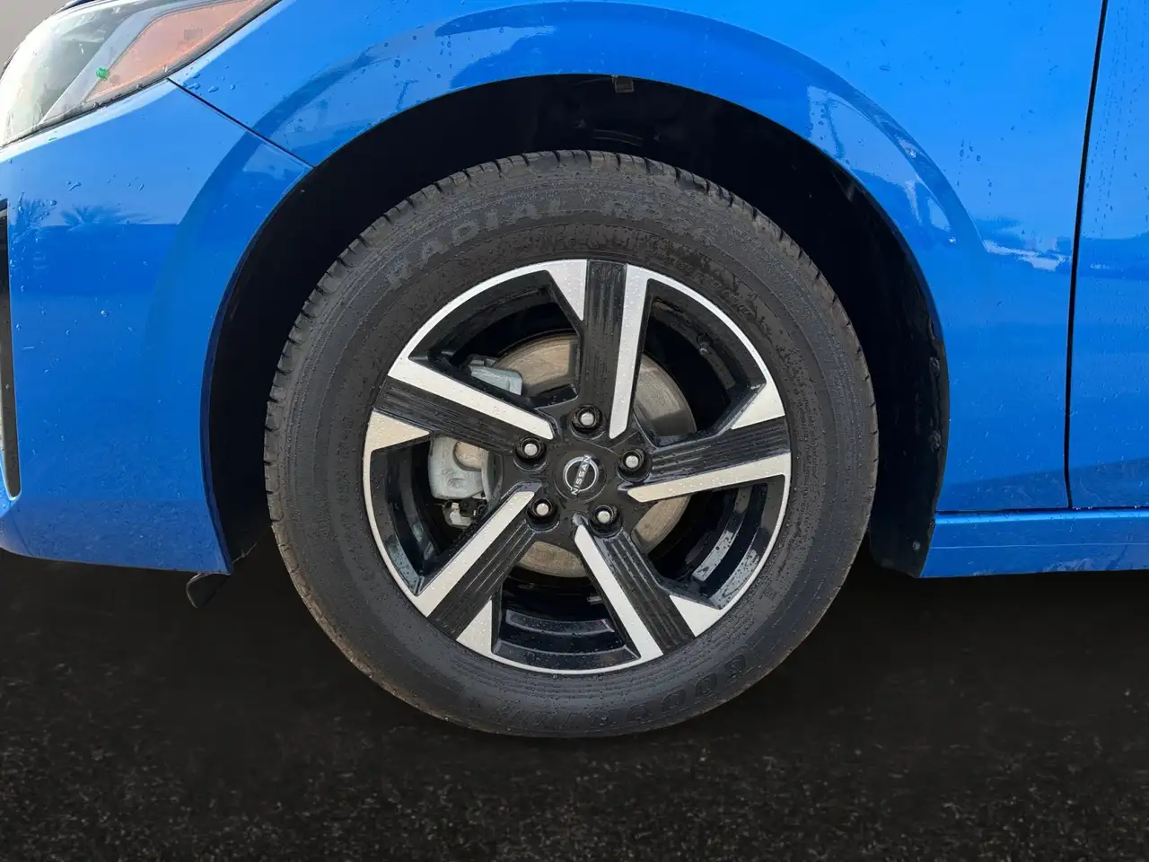 Nissan Sentra снимка Nissan Sentra