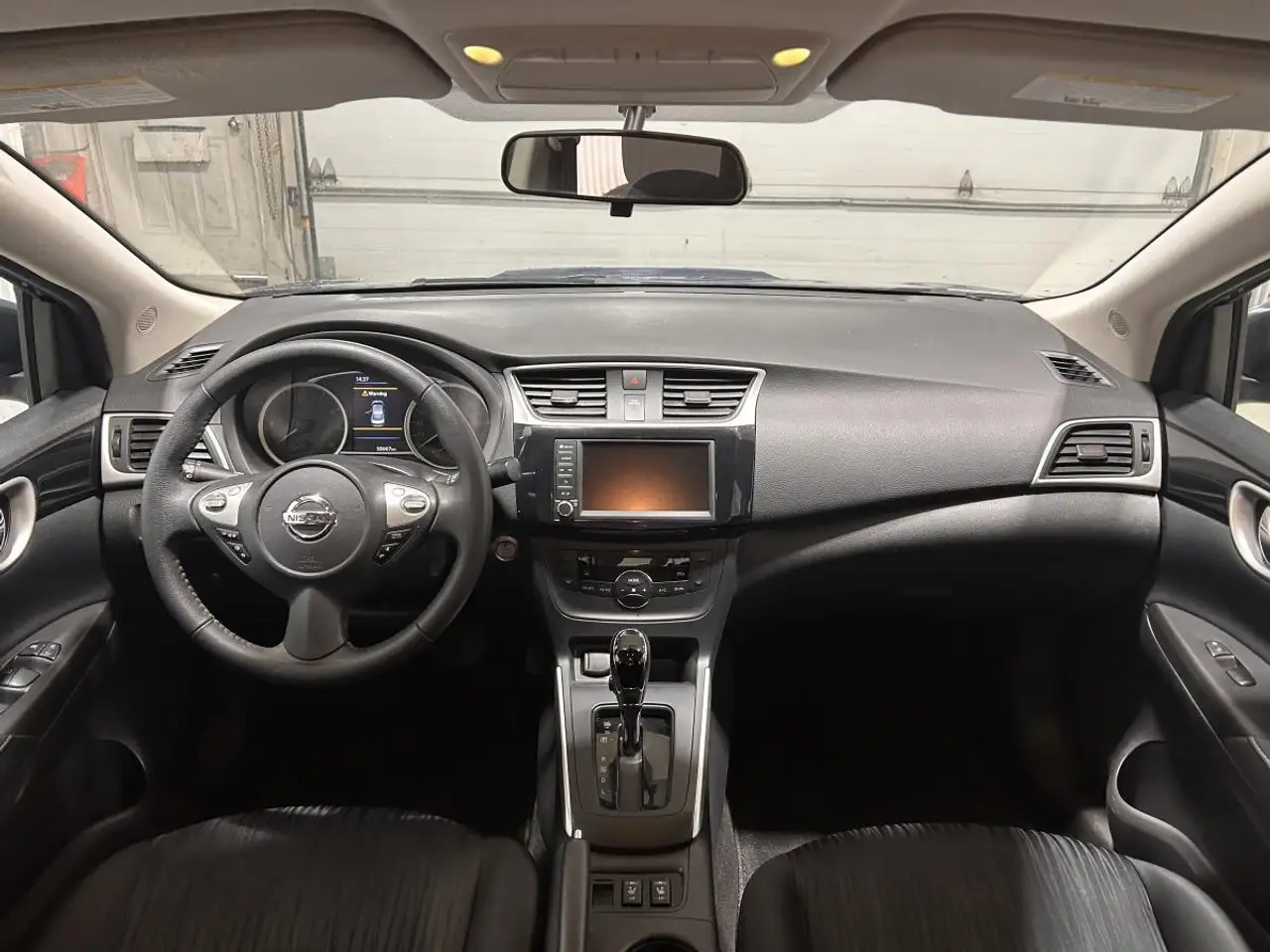 Nissan Sentra photo Nissan Sentra