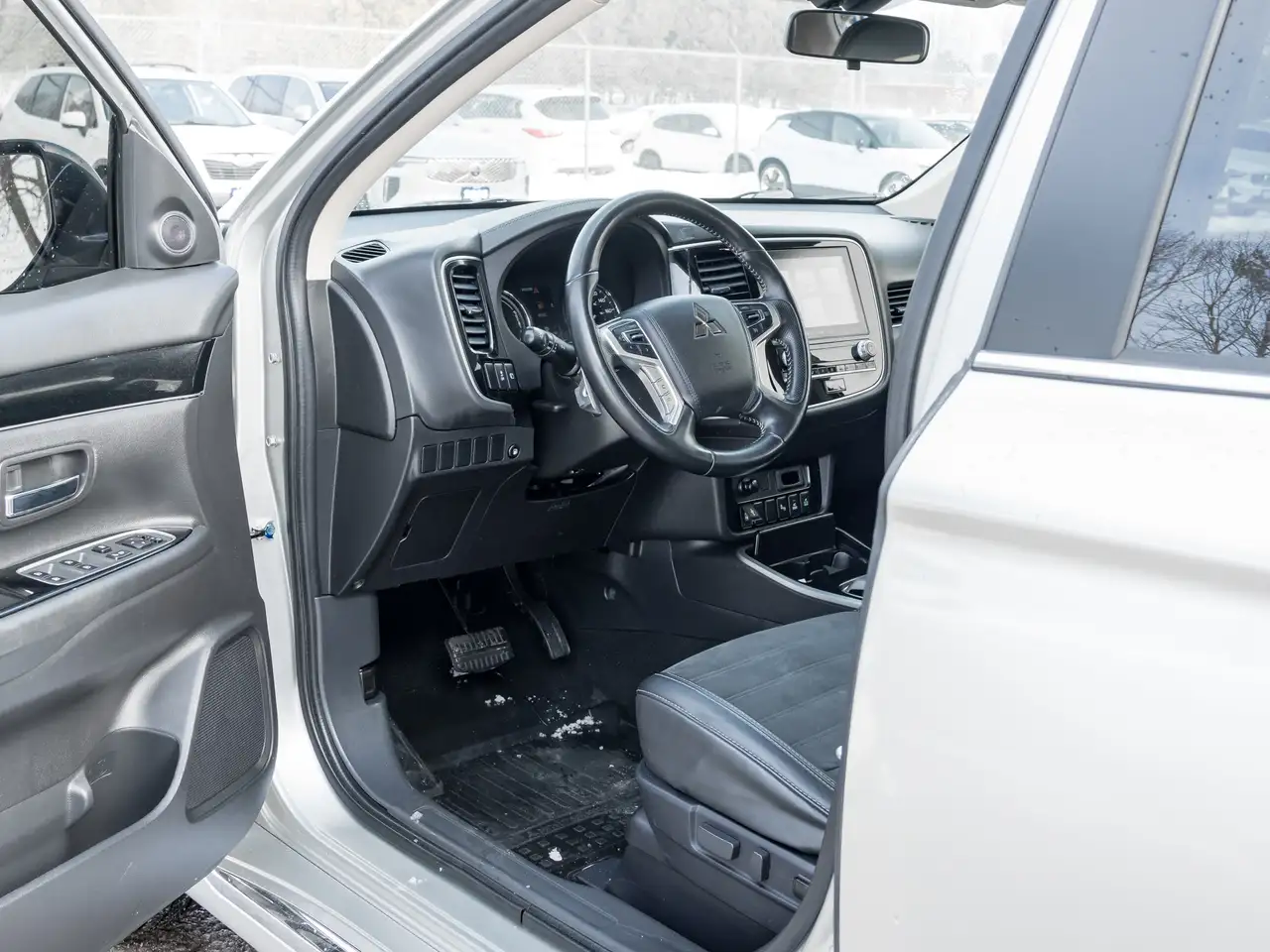 Mitsubishi Outlander fotografie Mitsubishi Outlander
