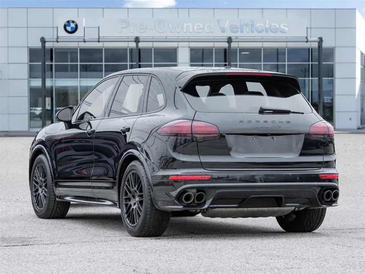 Porsche Cayenne снимка Porsche Cayenne