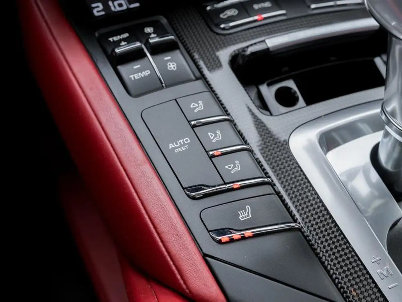Porsche Cayenne снимка Porsche Cayenne