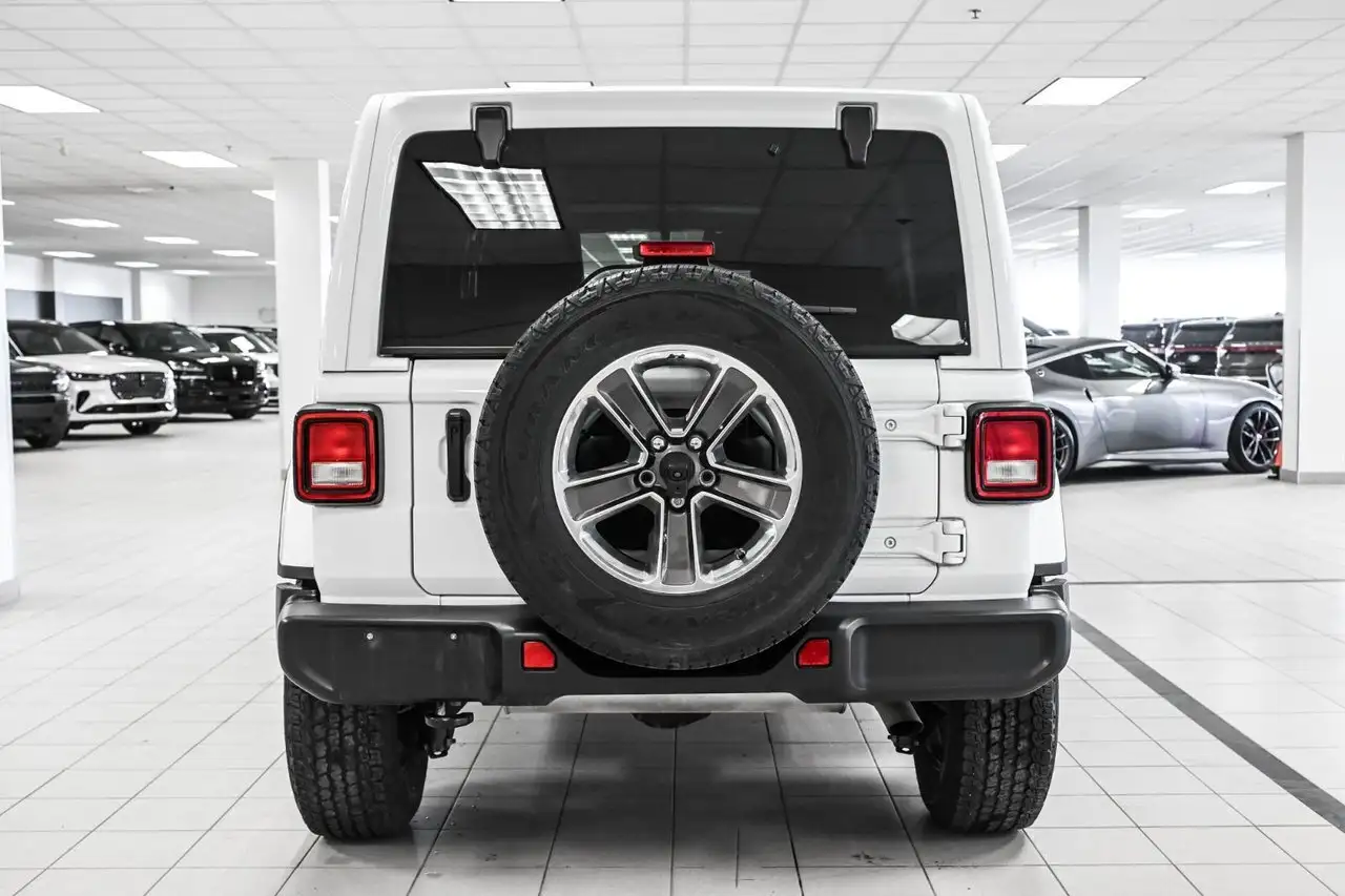 Jeep Wrangler снимка Jeep Wrangler