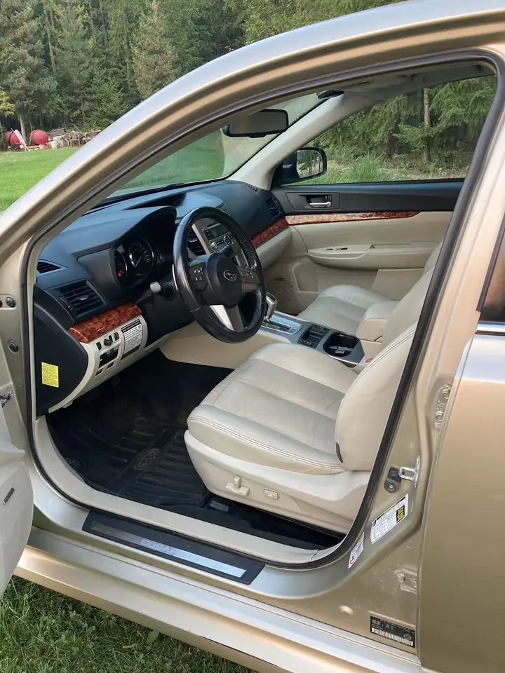 Subaru Legacy снимка Subaru Legacy