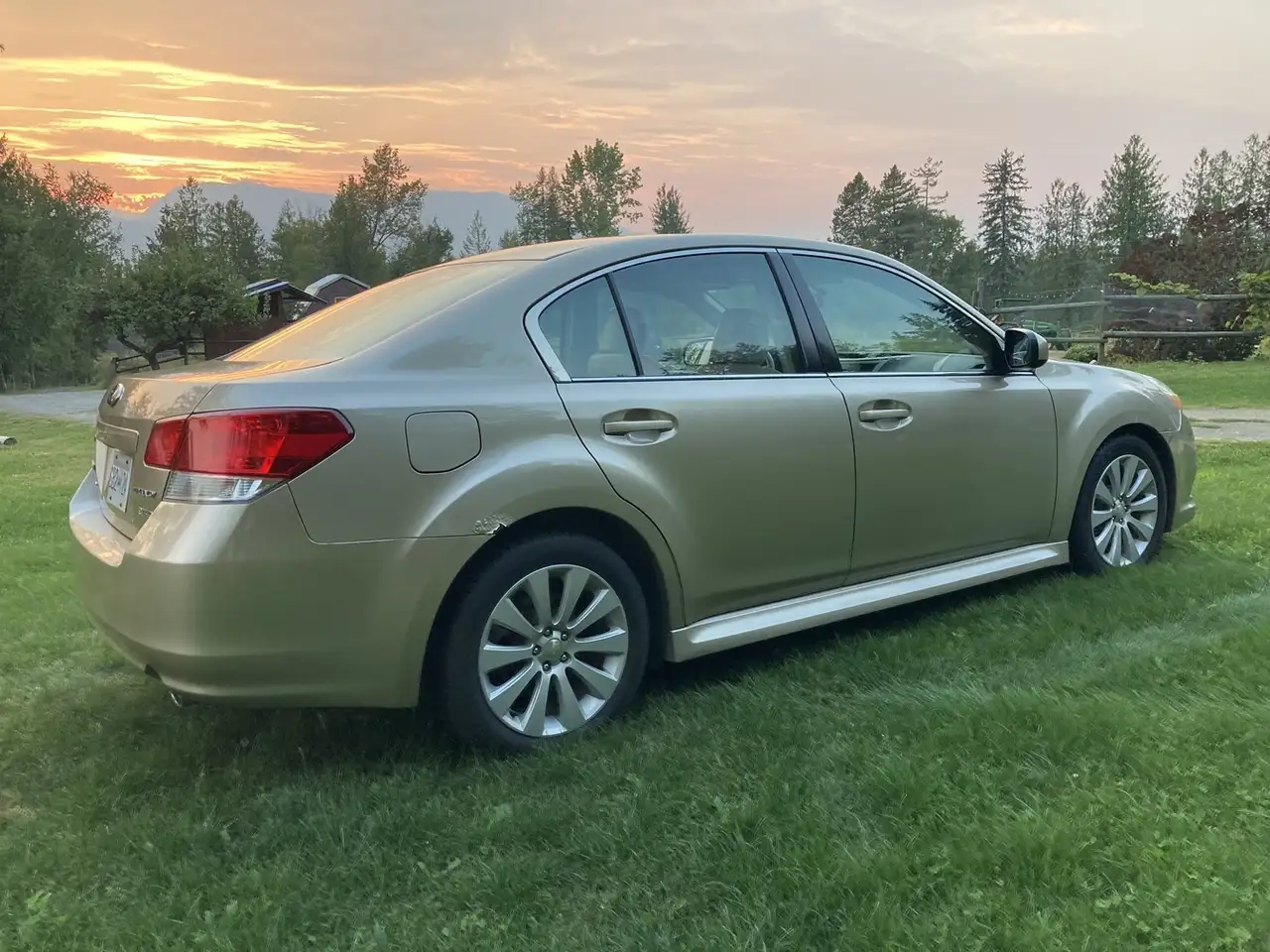 Subaru Legacy снимка Subaru Legacy