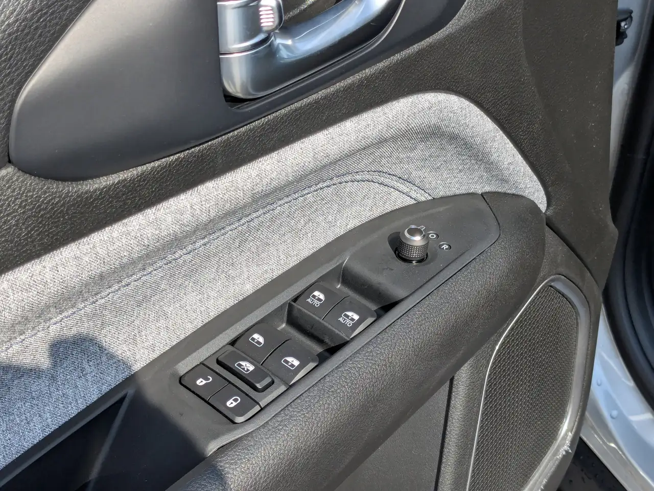 Jeep Compass photo Jeep Compass