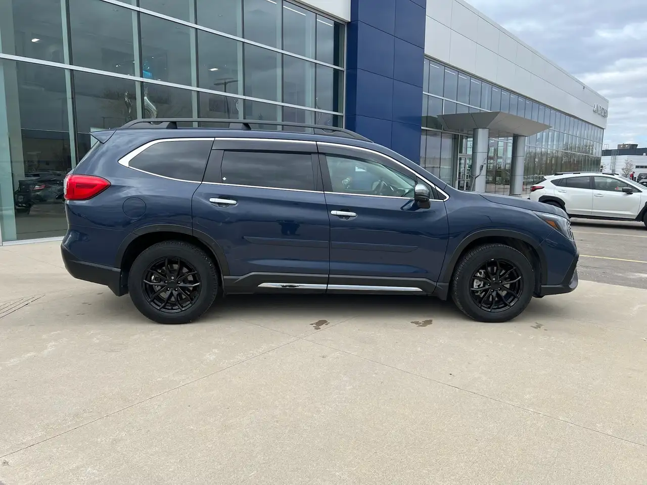 Subaru Ascent photo Subaru Ascent