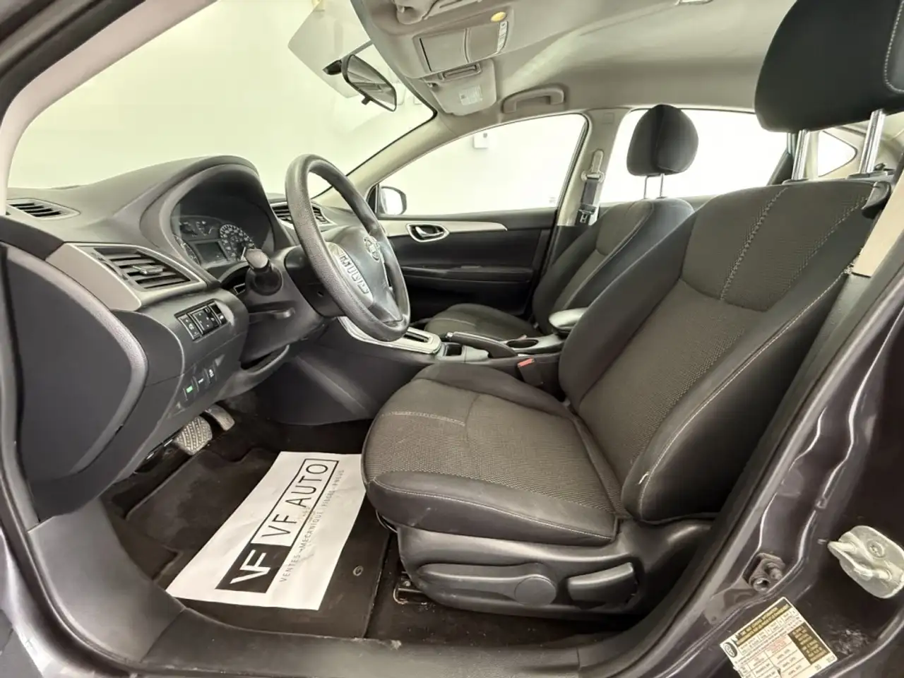 Nissan Sentra photo Nissan Sentra