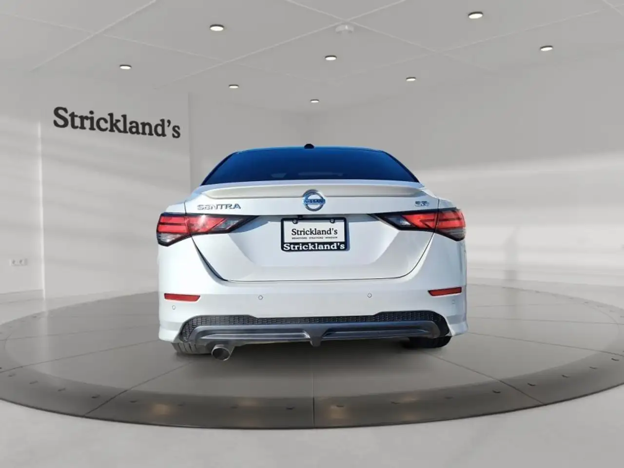 Nissan Sentra снимка Nissan Sentra