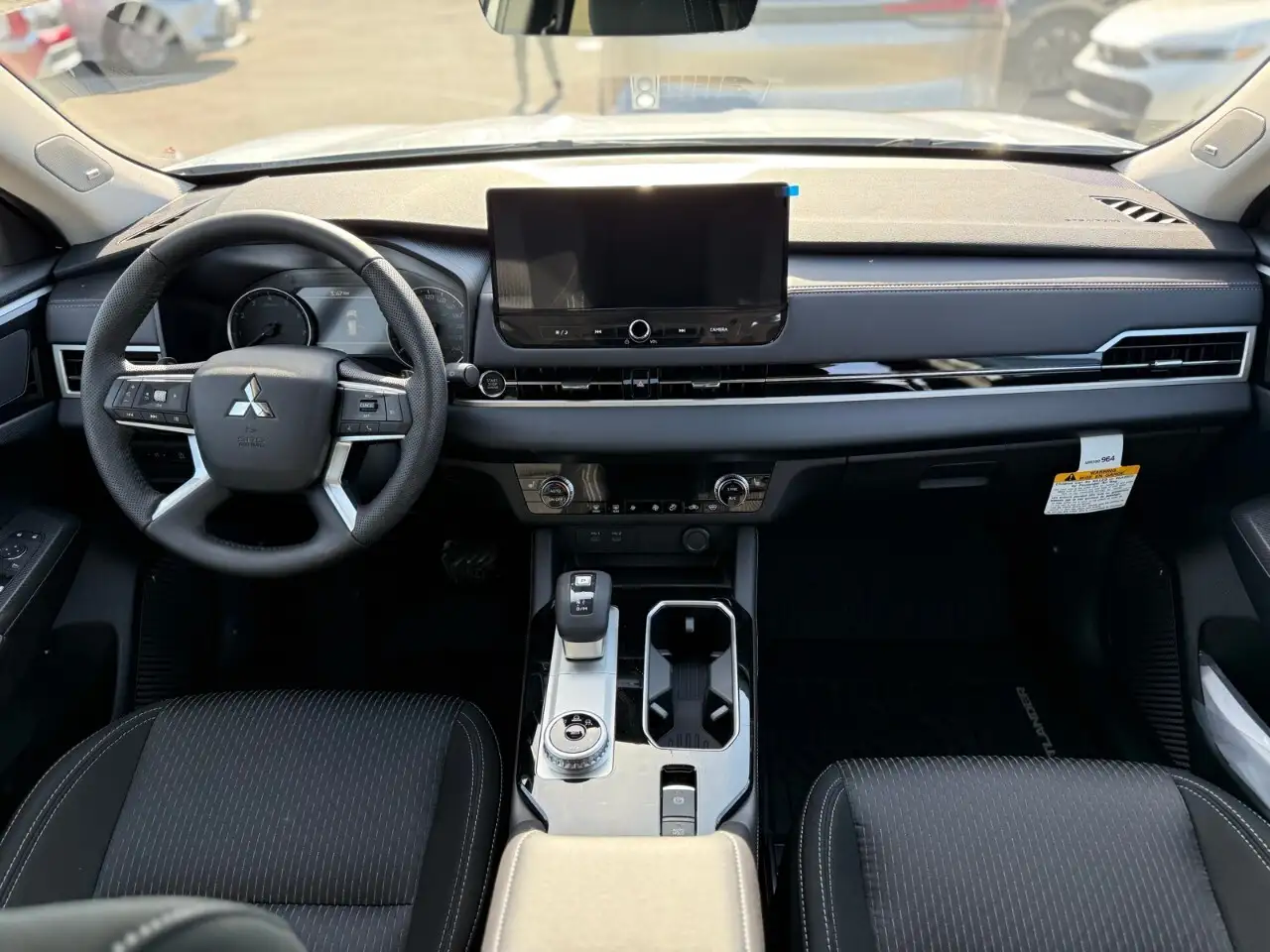 Mitsubishi Outlander снимка Mitsubishi Outlander