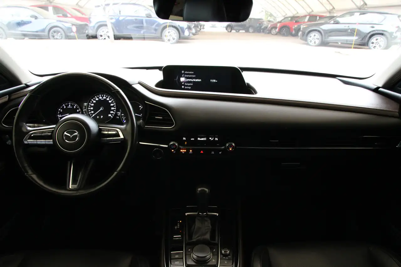Mazda CX-30 photo Mazda CX-30