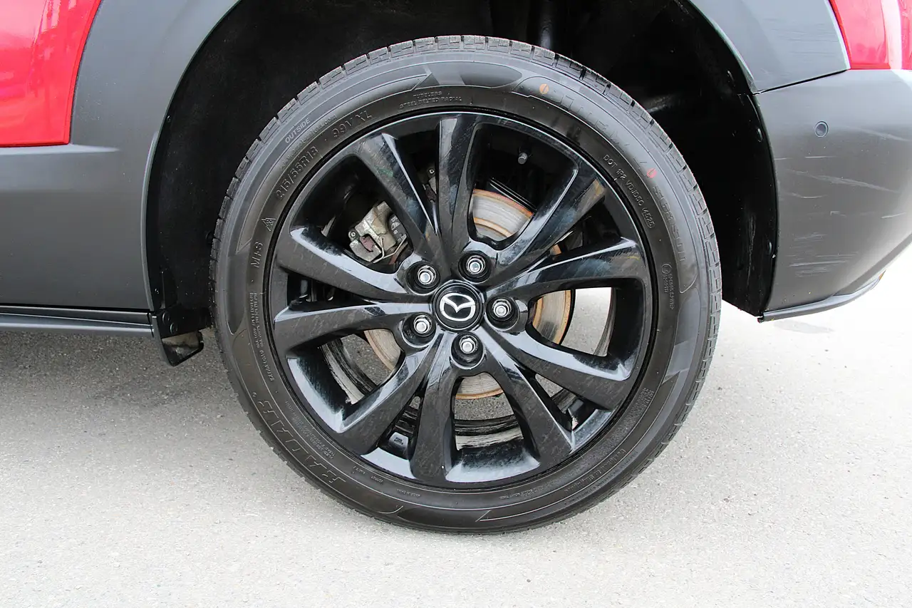 Mazda CX-30 photo Mazda CX-30