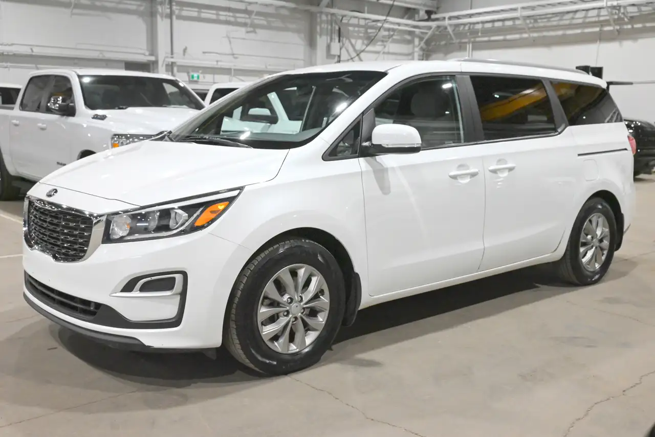 Kia Sedona снимка Kia Sedona