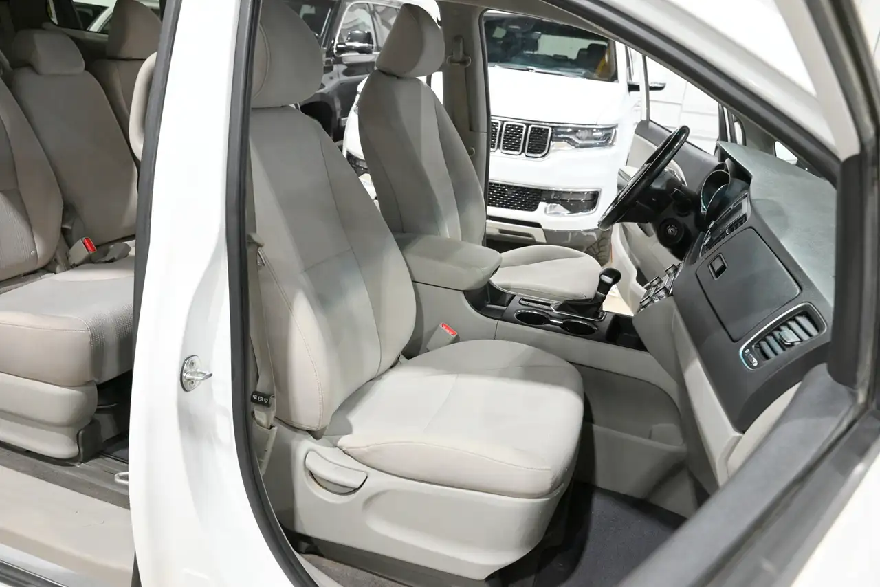 Kia Sedona снимка Kia Sedona