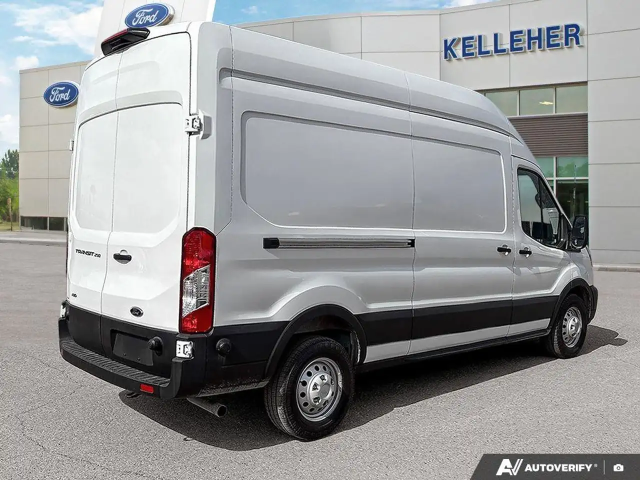 Ford Transit Cargo Van снимка Ford Transit Cargo Van