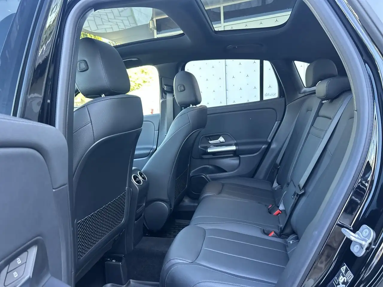 Mercedes-Benz GLA fotografie Mercedes-Benz GLA