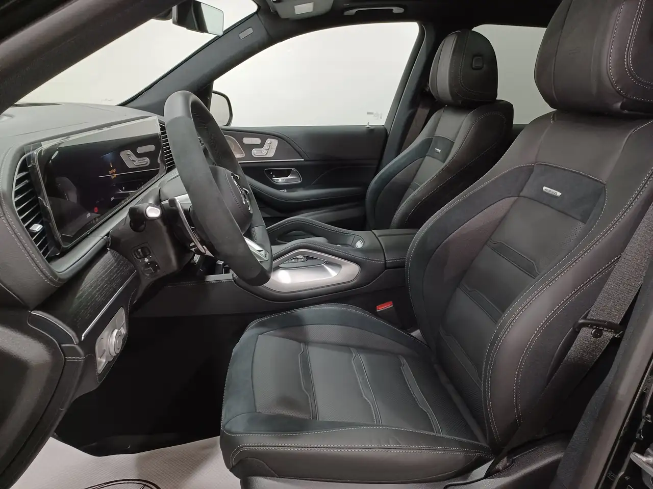 Mercedes-Benz GLE снимка Mercedes-Benz GLE
