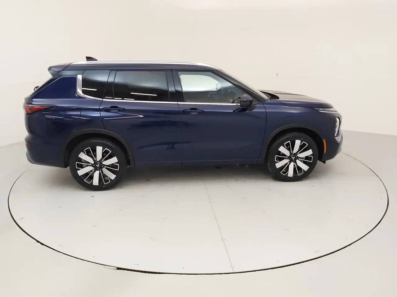 Mitsubishi Outlander снимка Mitsubishi Outlander