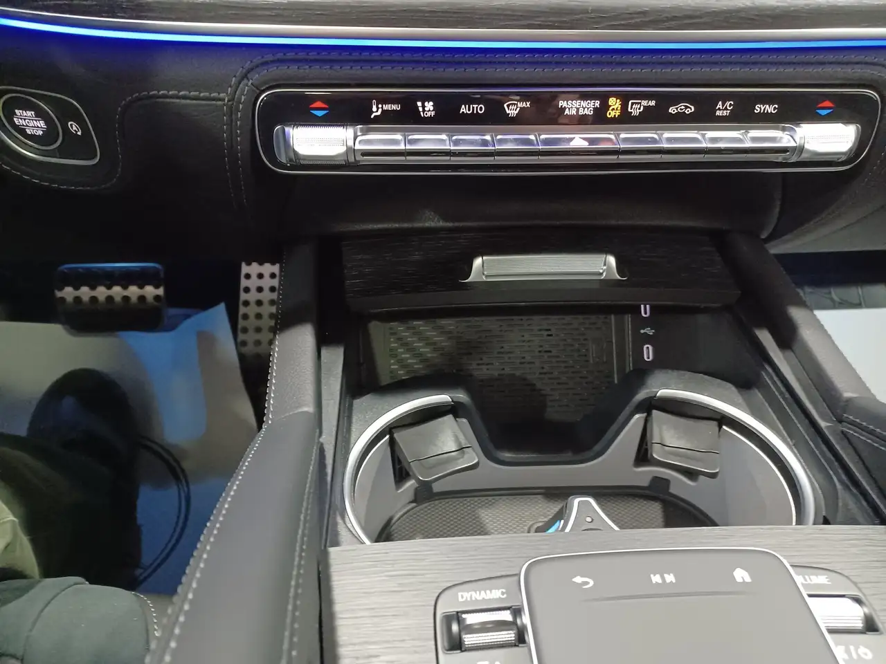 Mercedes-Benz GLE снимка Mercedes-Benz GLE