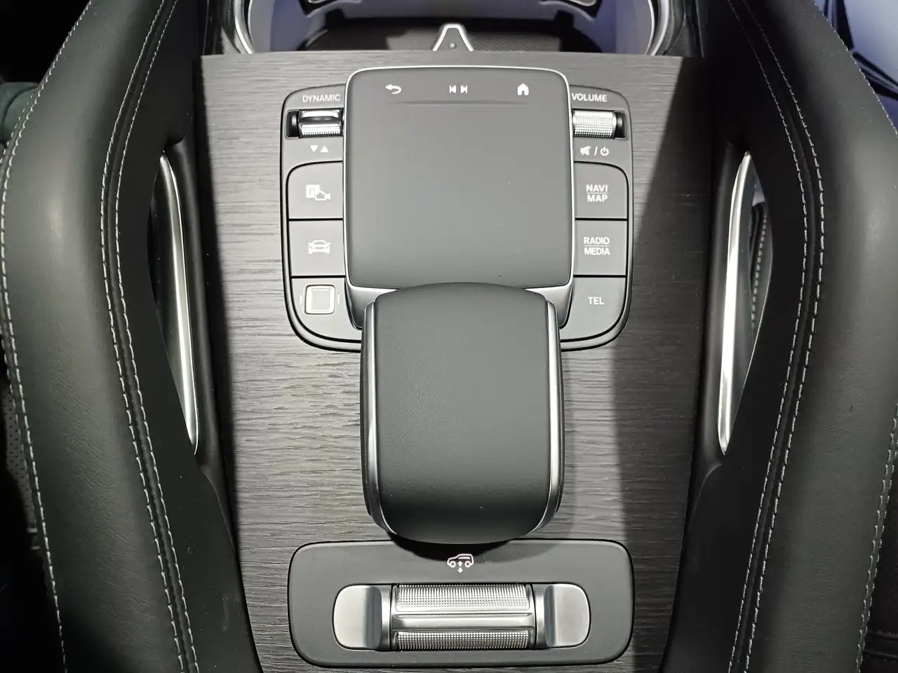 Mercedes-Benz GLE снимка Mercedes-Benz GLE