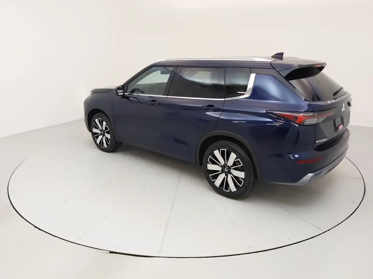 Mitsubishi Outlander снимка Mitsubishi Outlander