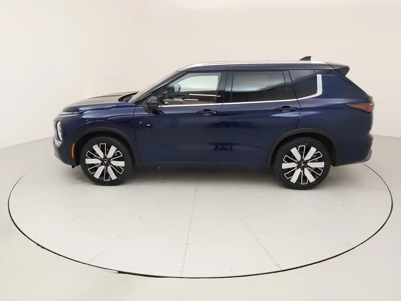 Mitsubishi Outlander снимка Mitsubishi Outlander