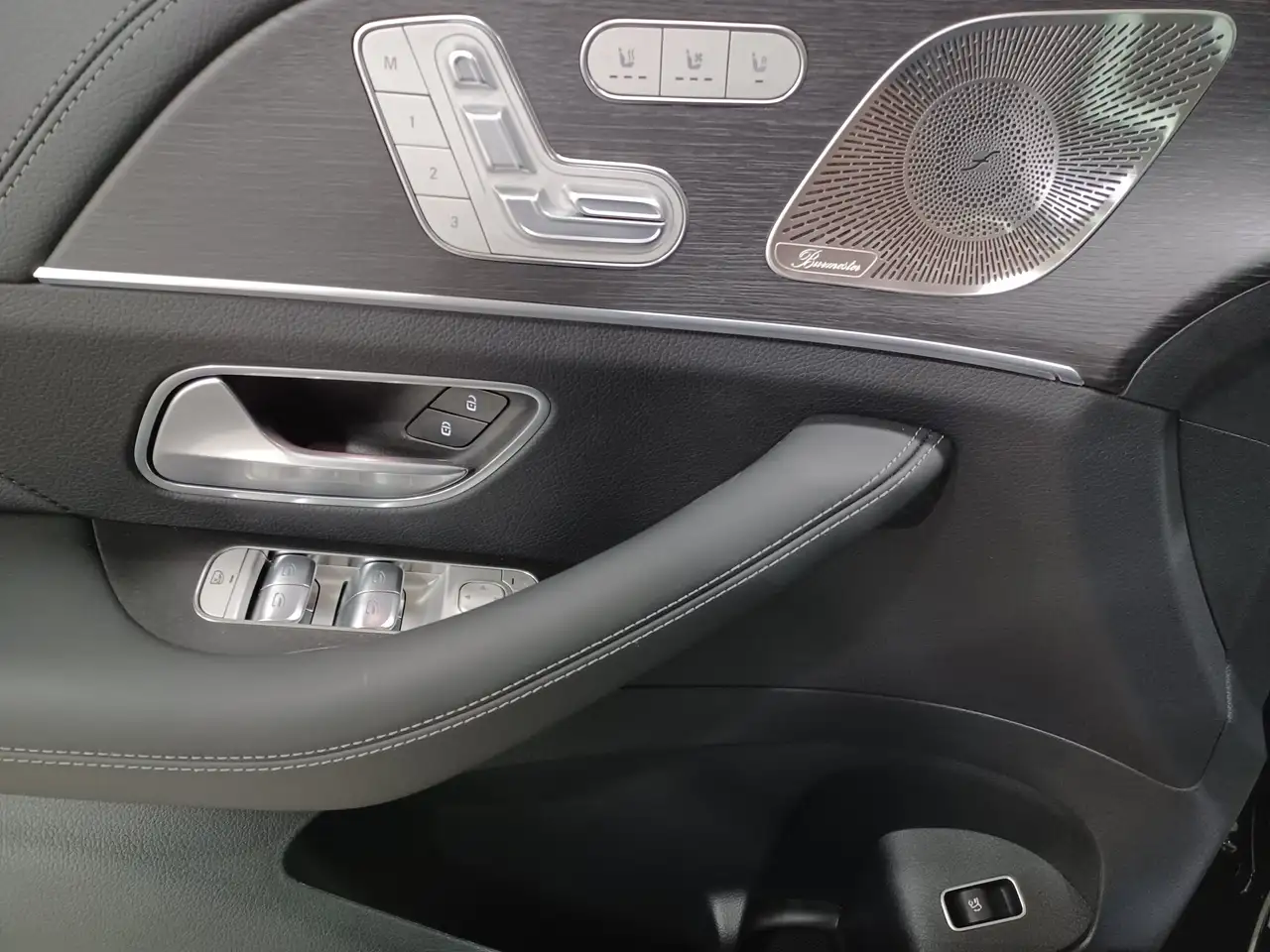 Mercedes-Benz GLE снимка Mercedes-Benz GLE