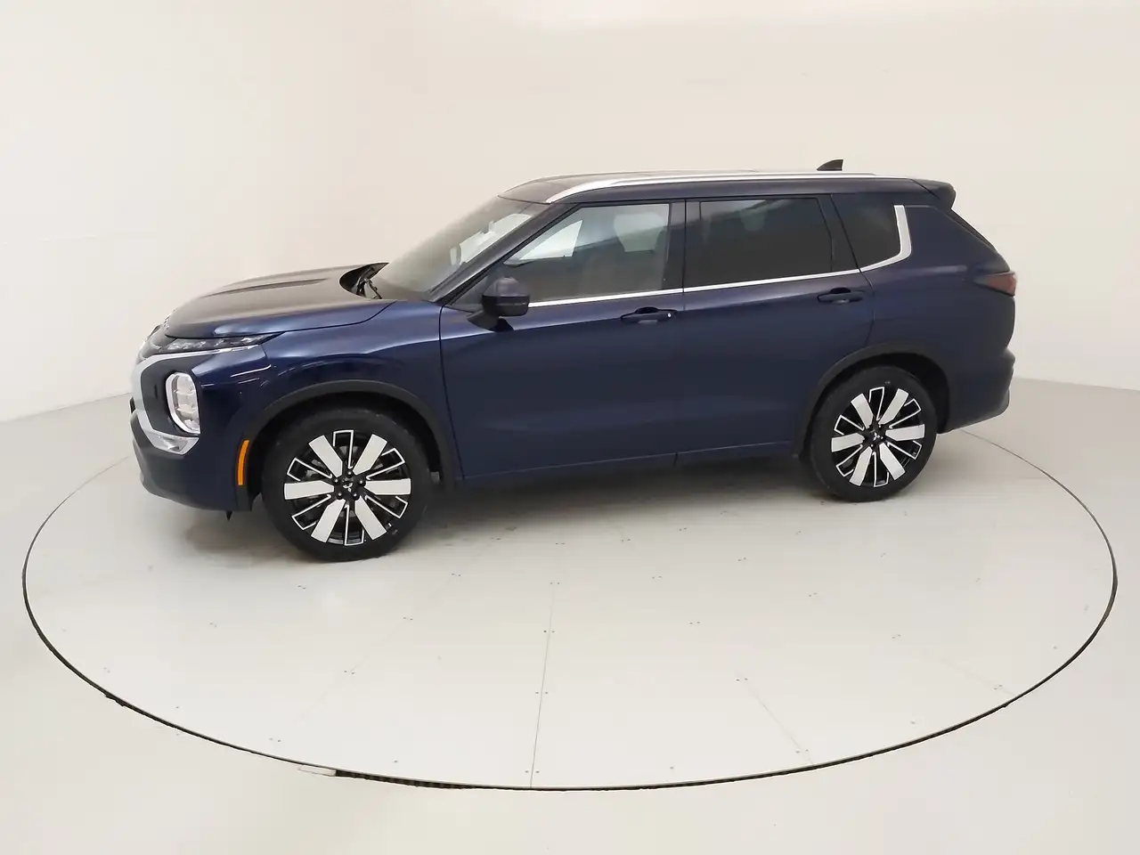 Mitsubishi Outlander снимка Mitsubishi Outlander