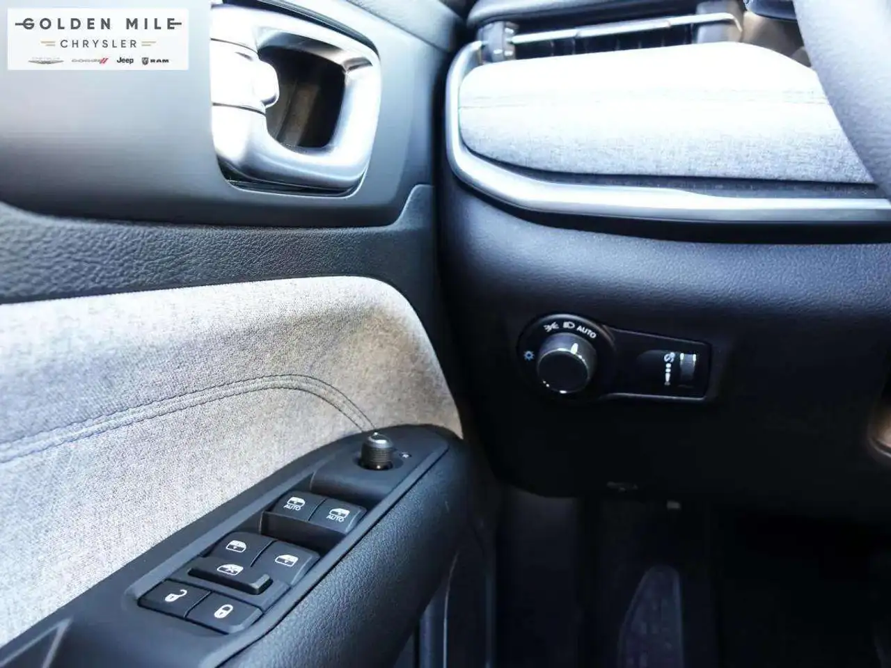 Jeep Compass photo Jeep Compass
