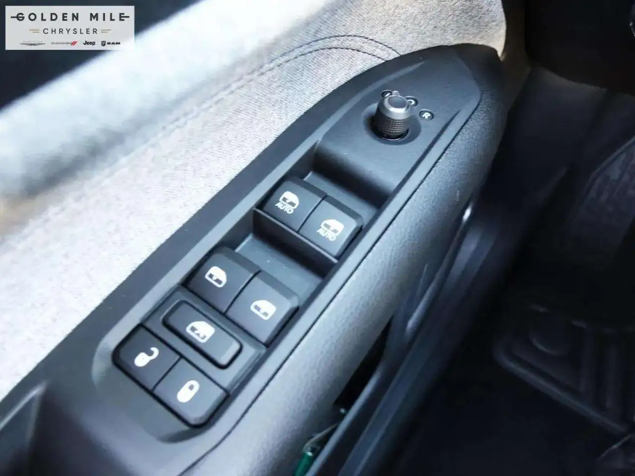 Jeep Compass photo Jeep Compass