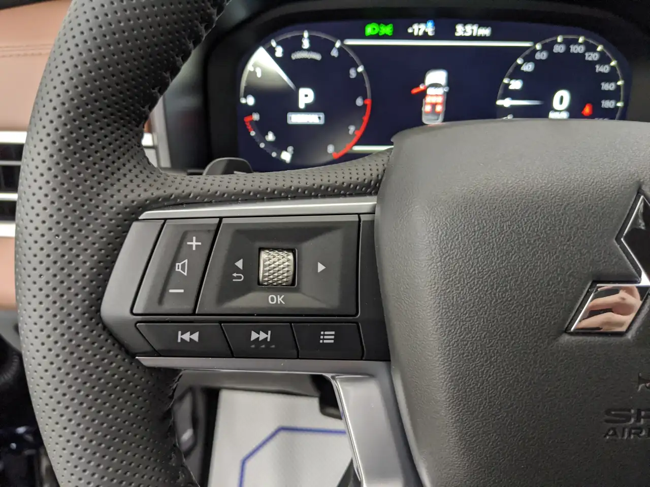 Mitsubishi Outlander снимка Mitsubishi Outlander