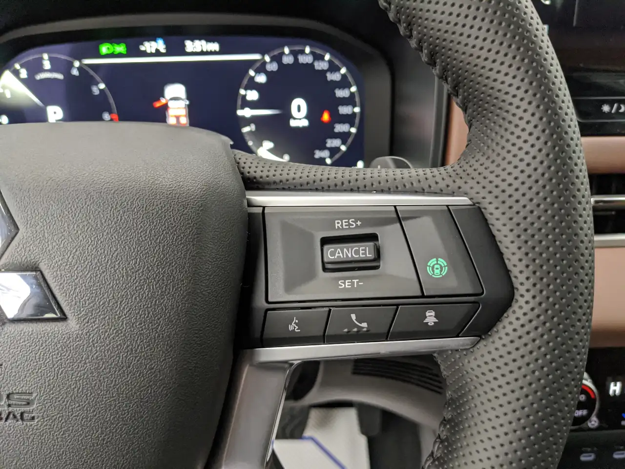 Mitsubishi Outlander снимка Mitsubishi Outlander