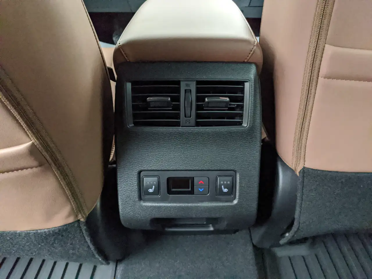 Mitsubishi Outlander снимка Mitsubishi Outlander