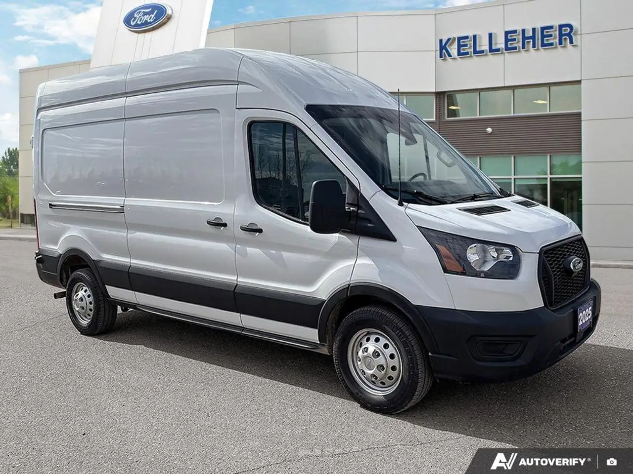 Ford Transit Cargo Van снимка Ford Transit Cargo Van