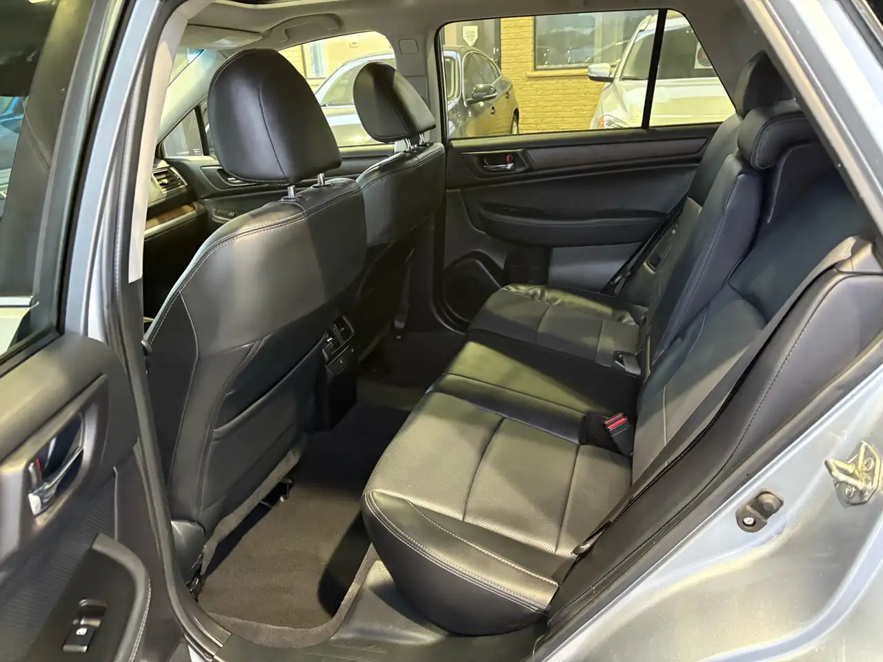 Subaru OUTBACK fotografie Subaru OUTBACK