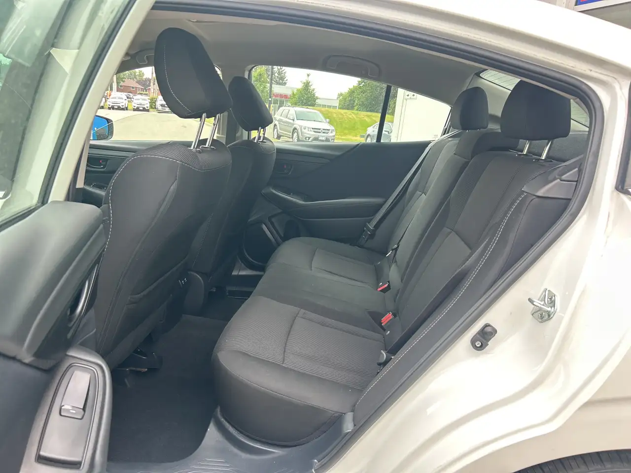 Subaru Legacy photo Subaru Legacy