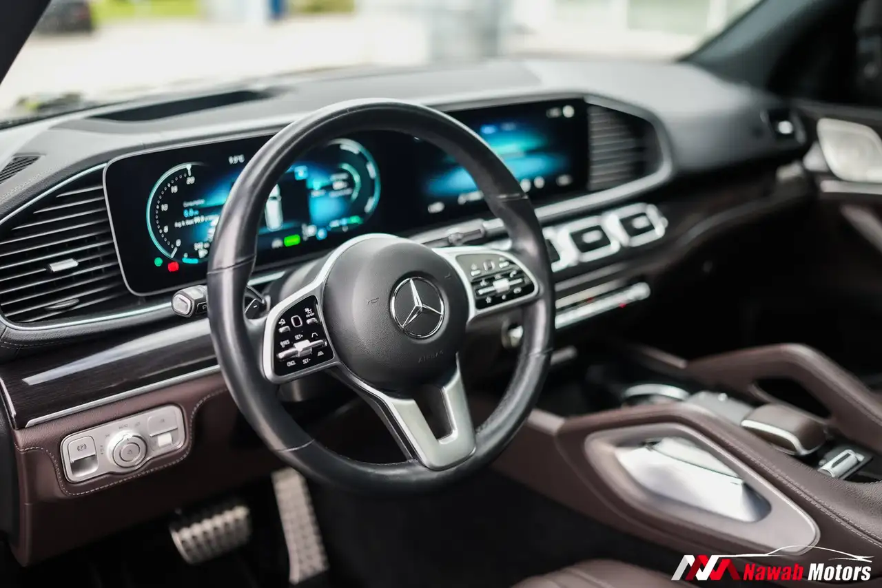 Mercedes-Benz GLS снимка Mercedes-Benz GLS