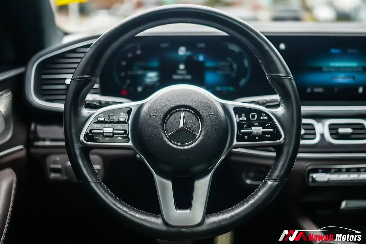 Mercedes-Benz GLS снимка Mercedes-Benz GLS