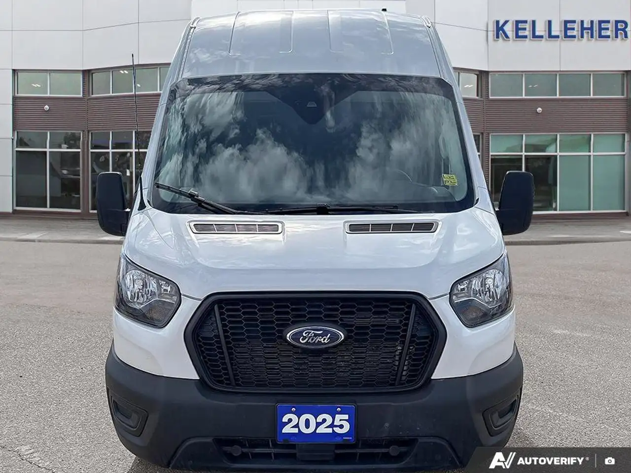 Ford Transit Cargo Van снимка Ford Transit Cargo Van