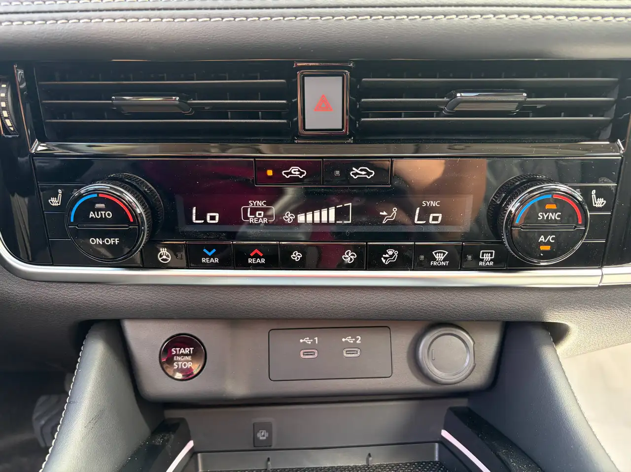 Nissan Rogue photo Nissan Rogue