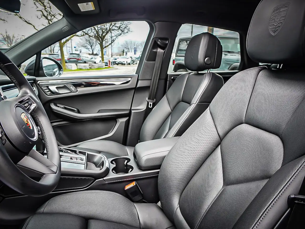 Porsche Macan снимка Porsche Macan