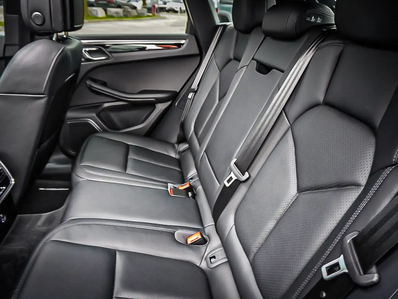 Porsche Macan снимка Porsche Macan