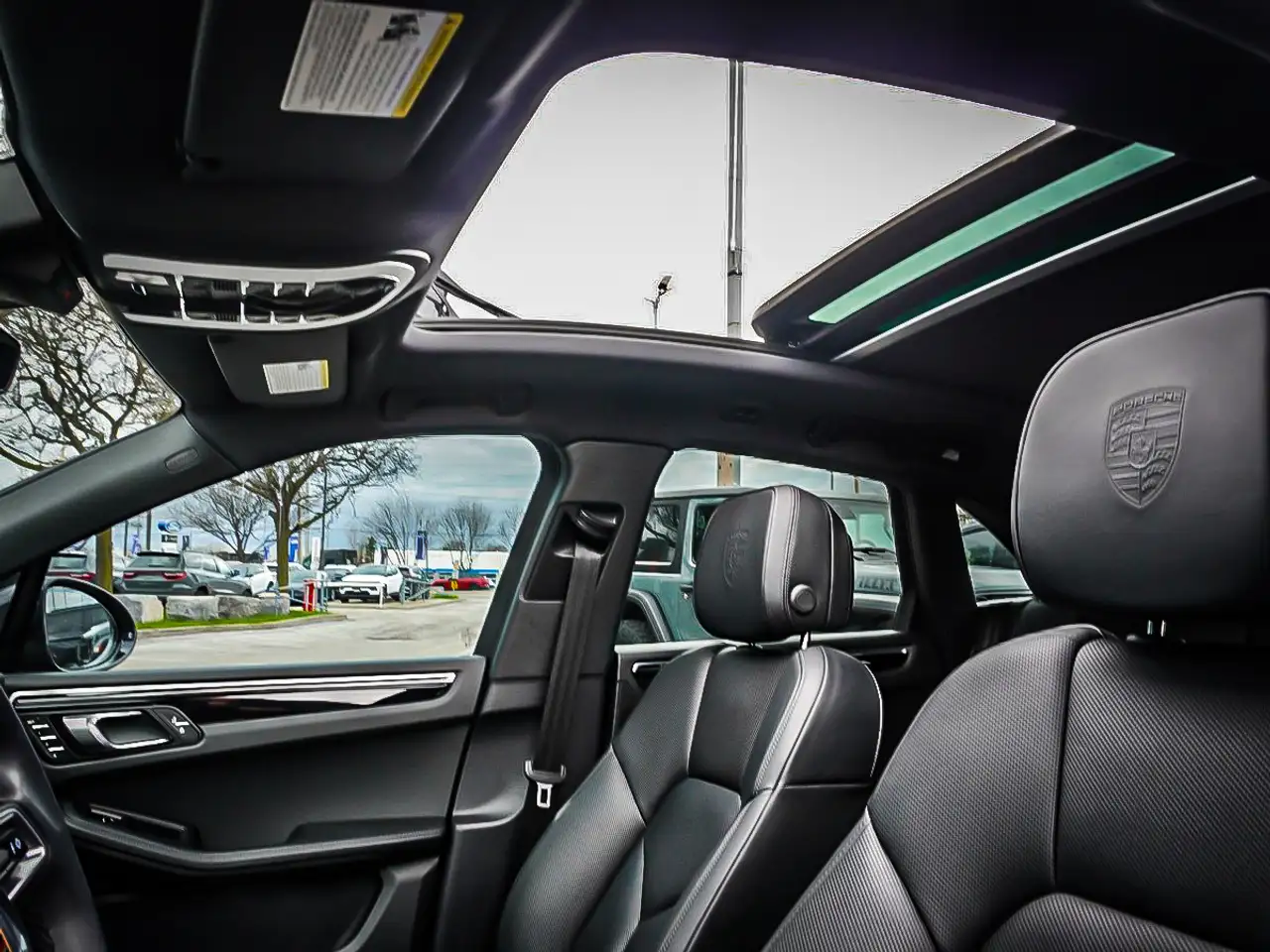 Porsche Macan снимка Porsche Macan