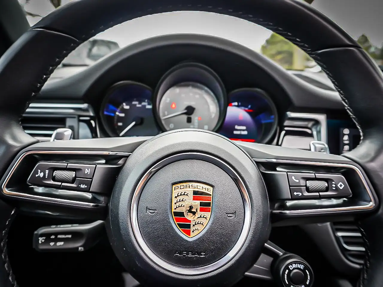 Porsche Macan снимка Porsche Macan