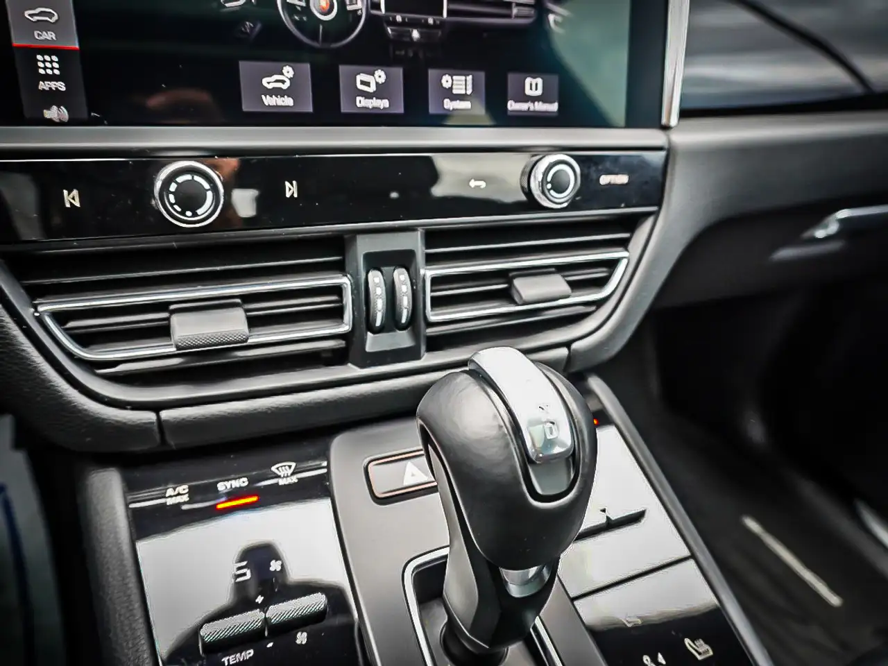 Porsche Macan снимка Porsche Macan