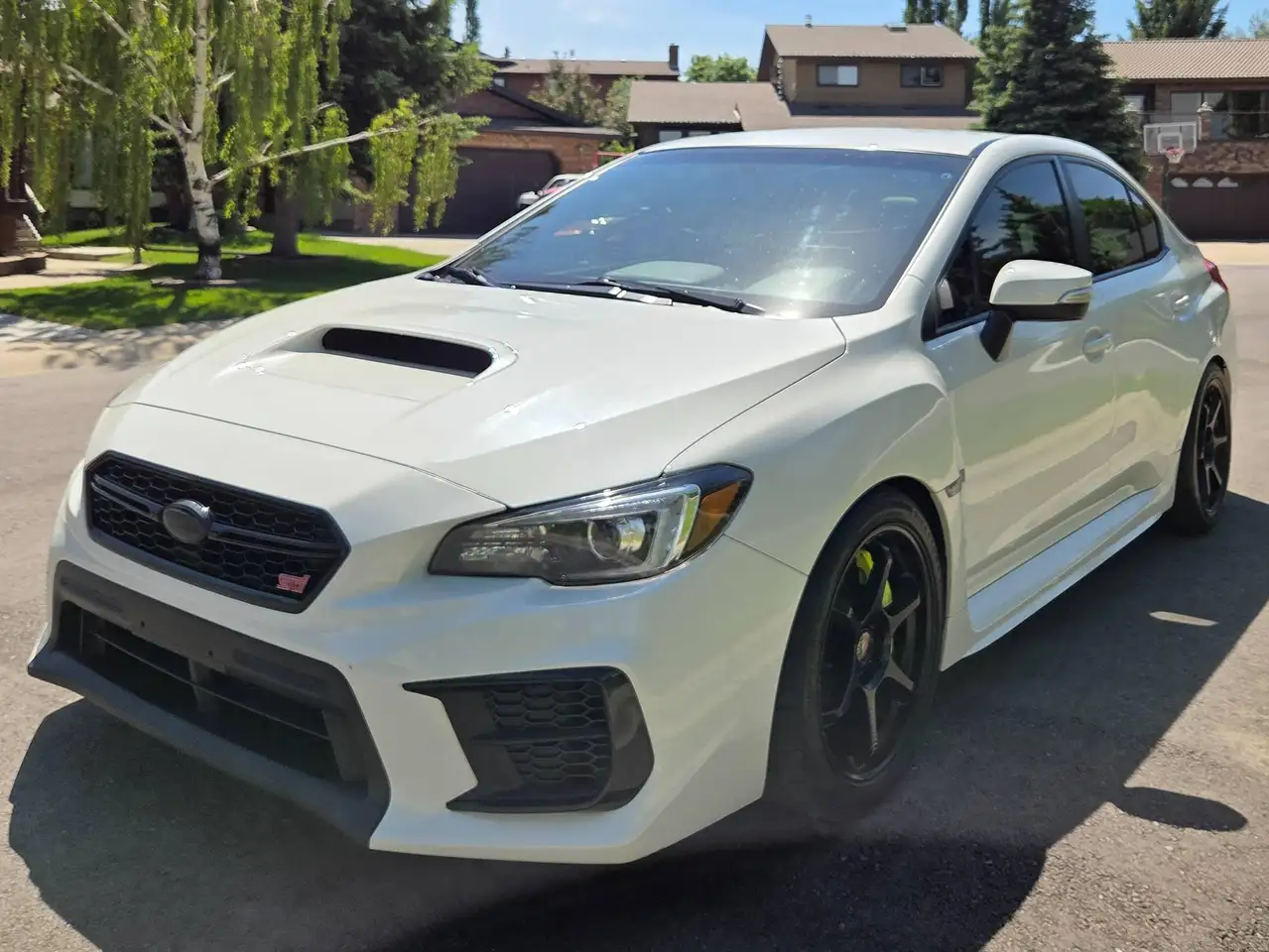 Subaru WRX снимка Subaru WRX