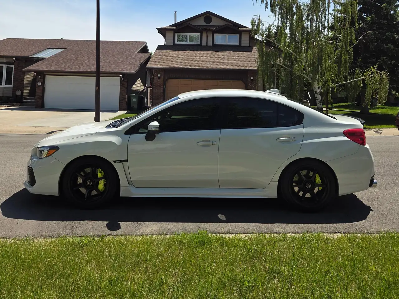 Subaru WRX снимка Subaru WRX
