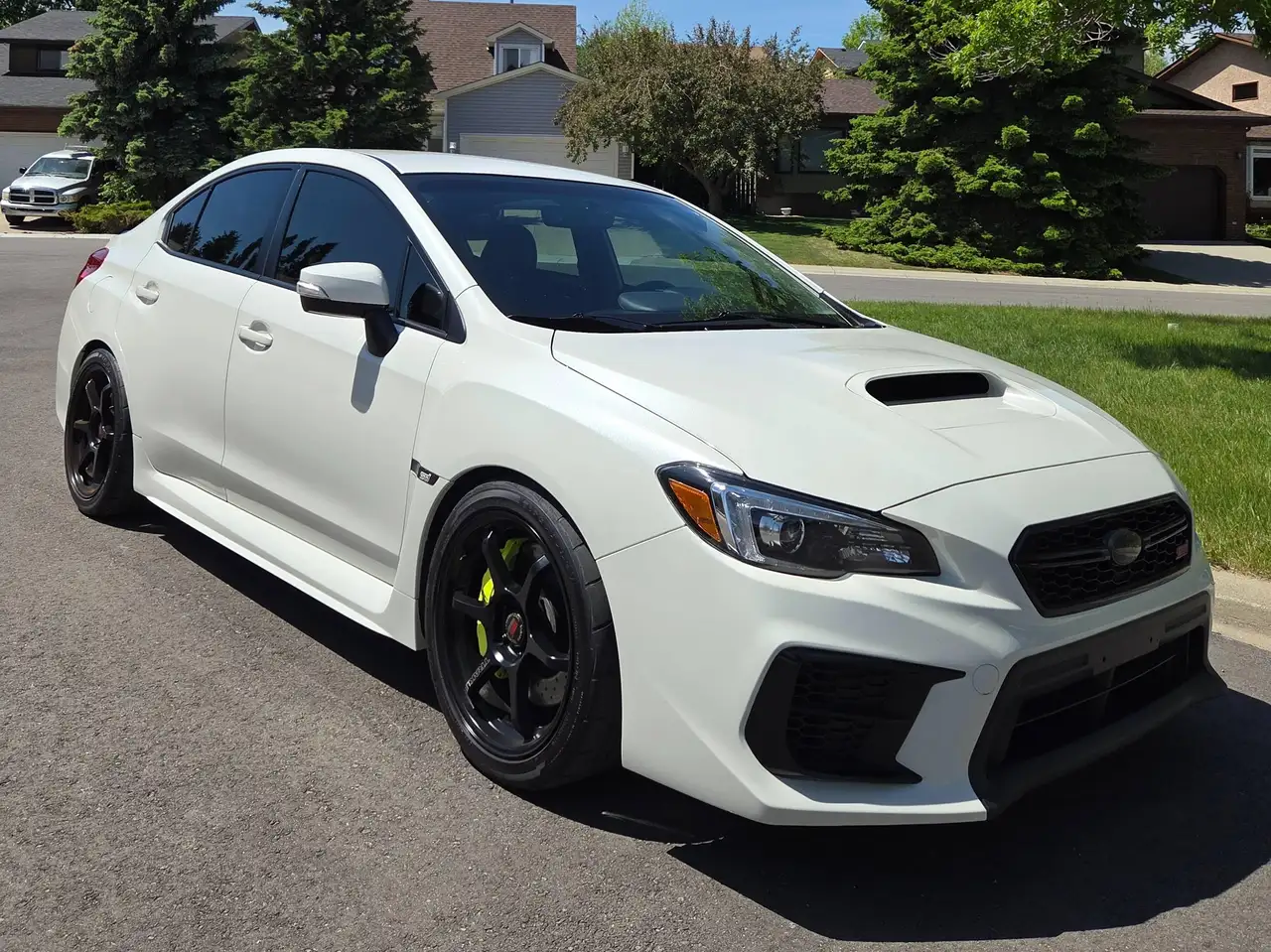 Subaru WRX снимка Subaru WRX