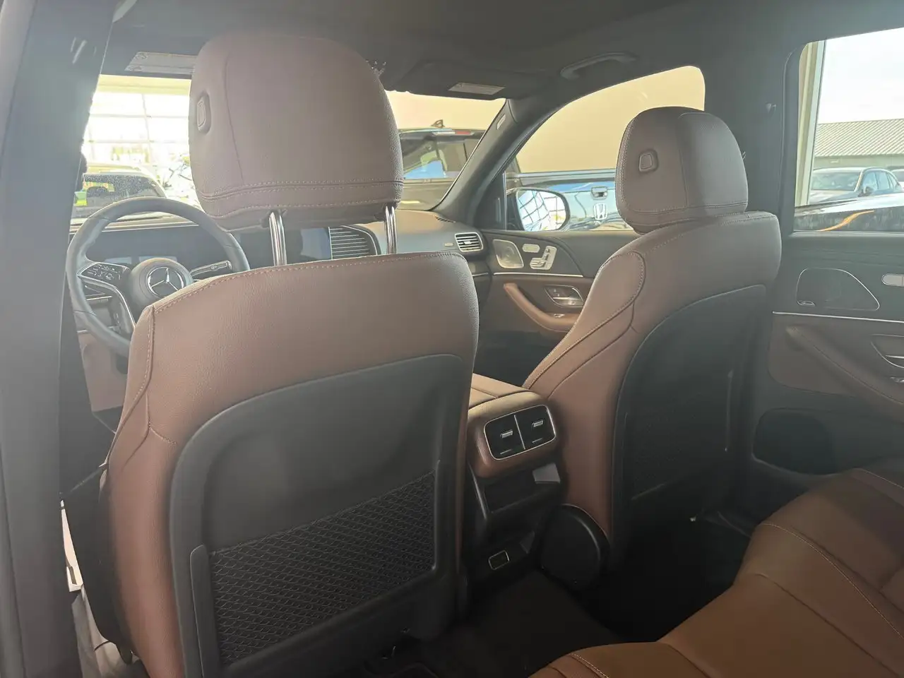 Mercedes-Benz GLE снимка Mercedes-Benz GLE