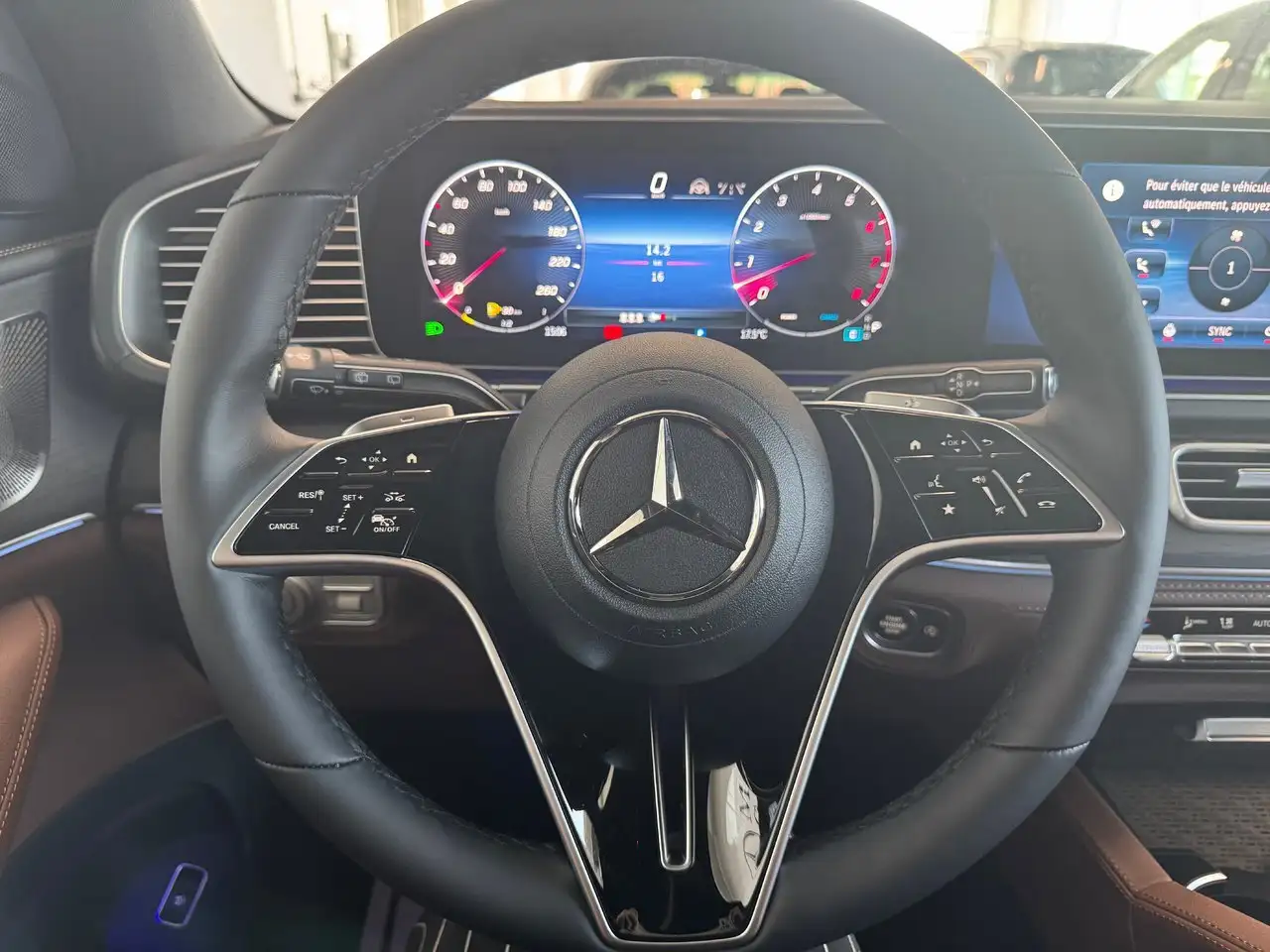 Mercedes-Benz GLE снимка Mercedes-Benz GLE