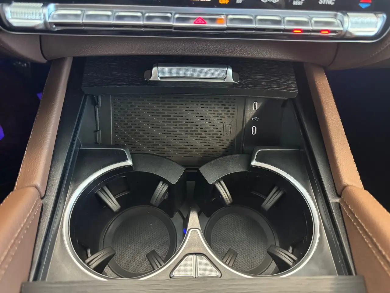Mercedes-Benz GLE снимка Mercedes-Benz GLE